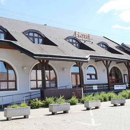 Hotel U Racka Острожска Нова Весь Экстерьер фото